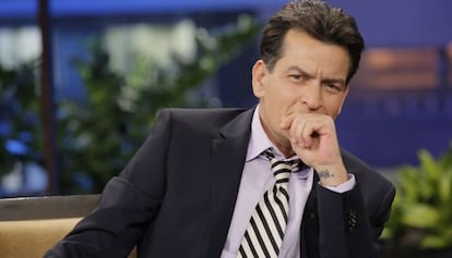 Charlie Sheen durante una entrevista en la NBC