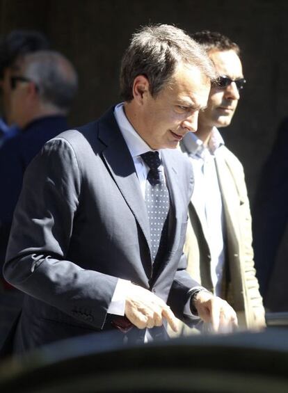 El expresidente del Gobierno José Luis Rodríguez Zapatero, a su llegada.