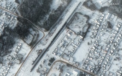 Aspecto que ofrece otra zona de Klimovo en otra imagen tomada por satélite de las posiciones rusas y las líneas de abastecimiento.