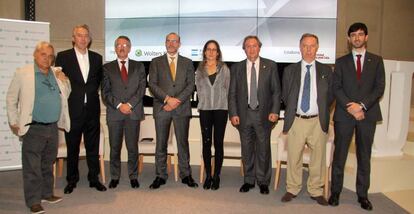 Participantes en el debate sobre el conflicto entre el derecho a la informaci&oacute;n y a la imagen.