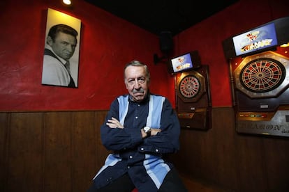 Manolo Fernández, en el bar Legend, en Madrid.