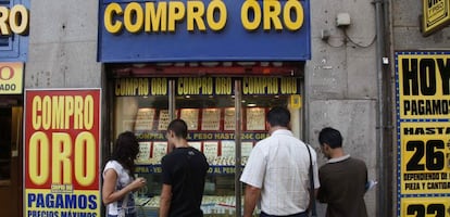 Un comercio de compraventa de oro en Madrid. 