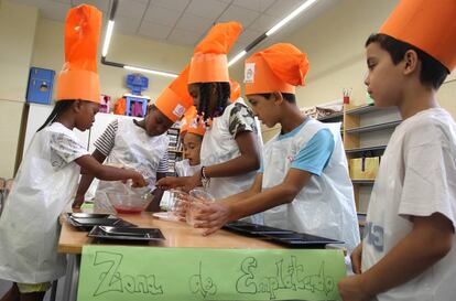 Taller de cocina del campamento de la Casa San Cristóbal.