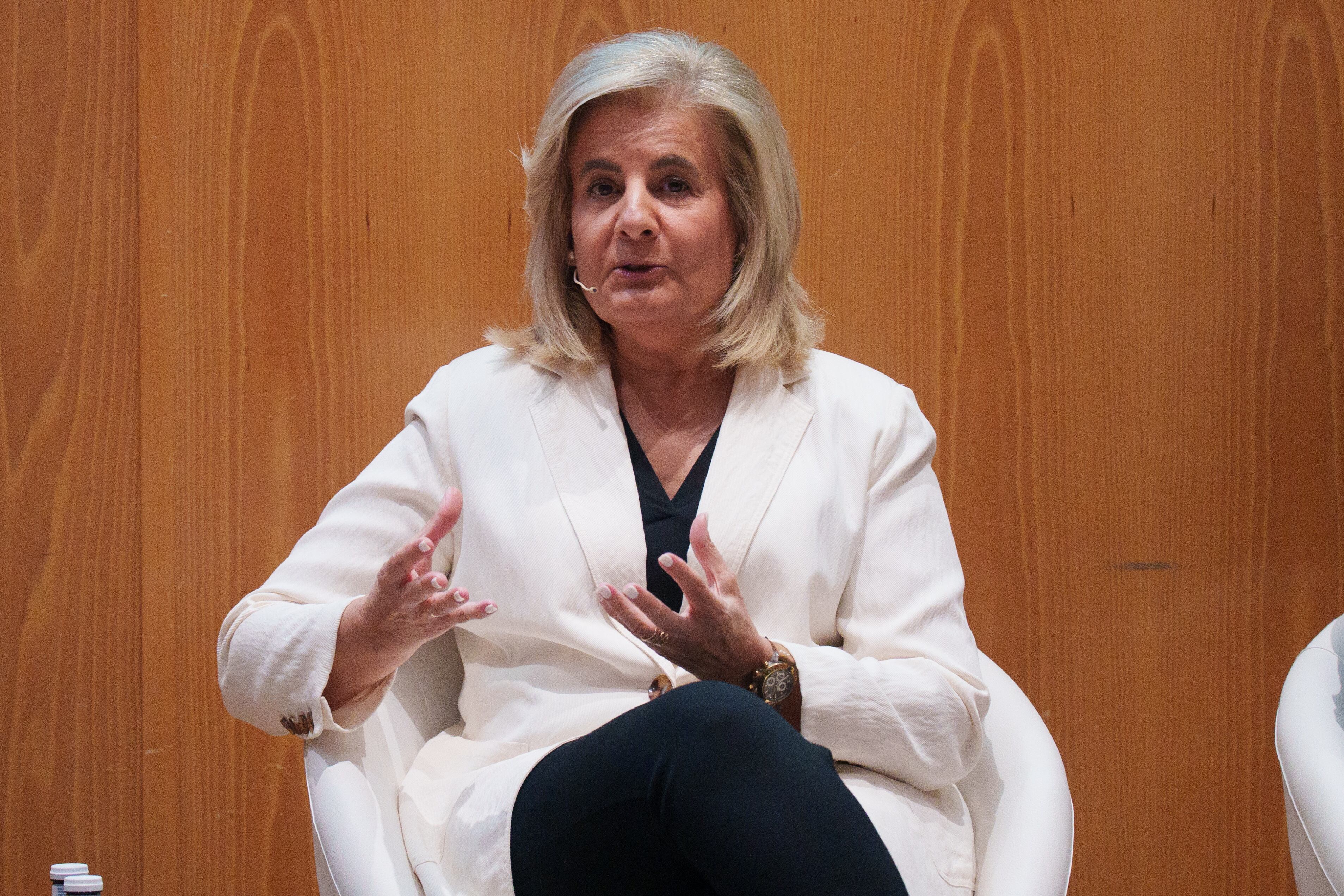 Inquietud por la exministra Fátima Báñez, que viajaba en uno de los trenes accidentados en Toledo