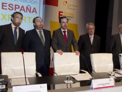 Empresarios que ayer participaron en la presentaci&oacute;n del informe &#039;Espa&ntilde;a emprende y exporta&#039;.