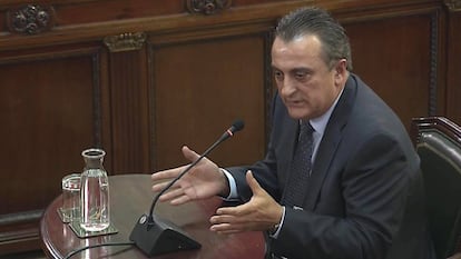 El comisario Manel Castellví, exjefe de Información de los Mossos d'Esquadra, este lunes en el Tribunal Supremo.