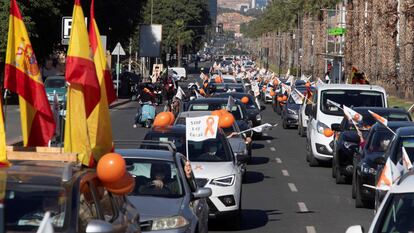 Manifestación con vehículos contra la Ley de Educación el domingo en el centro de Murcia.