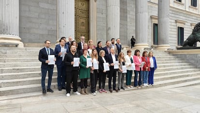Representantes políticos del PSOE, Sumar, ERC y Podemos anuncia la presentación de un recurso ante el Constitucional contra la Ley de la Huerta de Valencia, en el Congreso de Diputados.