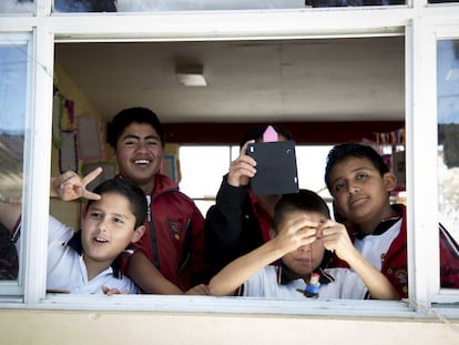 Ni&ntilde;os en una escuela de Oaxaca. 