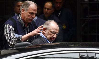 Rodrigo Rato, cuando fue detenido en Madrid el 16 de abril de 2015.