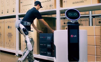LG CLOi Suitbot