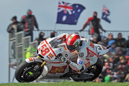 Numerosos pilotos han querido despedirse por distintas vías de Simoncelli. "Siempre te recordaremos, 58", escribía Aleix Espargaró en Twitter. En la foto, el italiano luce su dorsal durante el GP de Australia.