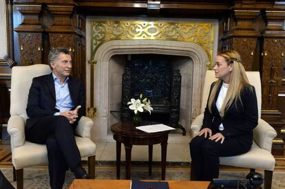 Mauricio Macri reunido con Lilian Tintori en Buenos Aires.