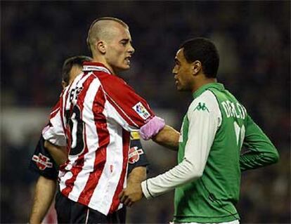 Yeste y Denilson, en el Athletic-Betis de anoche.