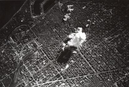 Desconocido. Bombardeig de Barcelona el 17 de marzo de 1938