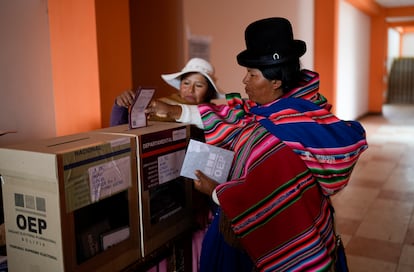 Urna de votación en Guaqui, Bolivia, en diciembre de 2024.
