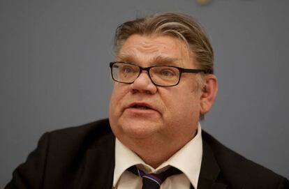 El ministro de Exteriores fin&eacute;s, Timo Soini. 