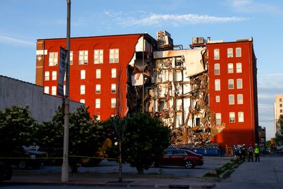 Emergency crews work the scene of a partial apartment building collapse Sunday, May 28, 2023, in Davenport, Iowa. (Nikos Frazier/Quad City Times via AP)