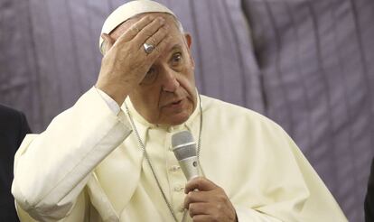 El Papa Francisco se dirige a los periodistas