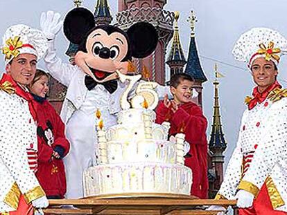 Celebración del 75º cumpleaños de Mickey Mouse en Disneyland París, en noviembre de 2003.