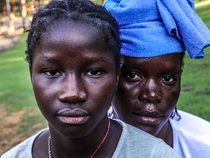 Ndeye Sarr y su hija, de 9 años, llegaron el pasado 4 de octubre a El Hierro en un cayuco que salió de Gambia.