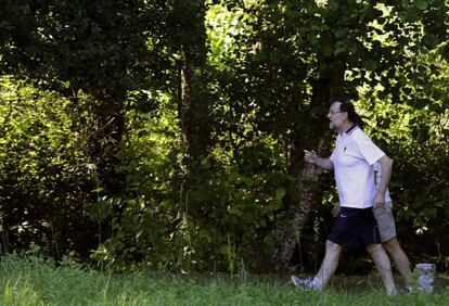 El presidente del Gobierno, Mariano Rajoy, ayer en la Ruta da Pedra e da Auga.