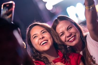 Daniela Bardi Urbano- Reportera y 
Ginna Tatiana Morera Ortega - Directora de Colombianos en Europa en una fotografía cedida