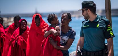 Llegada de inmigrantes al Puerto de Motril.