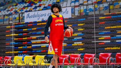 Izan Almansa, en un entrenamiento con España en Guadalajara, en una imagen de la FEB.