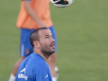 Apoño, durante un entrenamiento del Zaragoza.