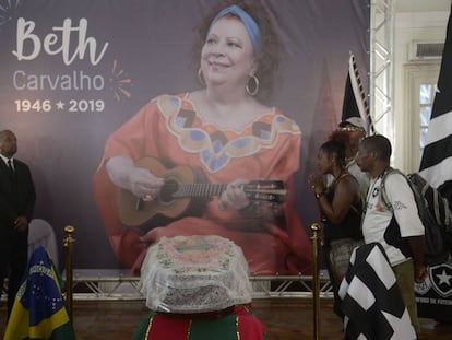 Velório do corpo da cantora Beth Carvalho na sede do Botafogo, no Rio de Janeiro.