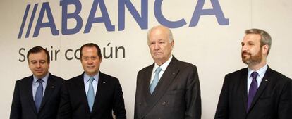 Los directivos de Abanca Francisco Botas; Juan Carlos Escotet(el segundo por la izquierda); Javier Etcheverria y Alberto de Francisco