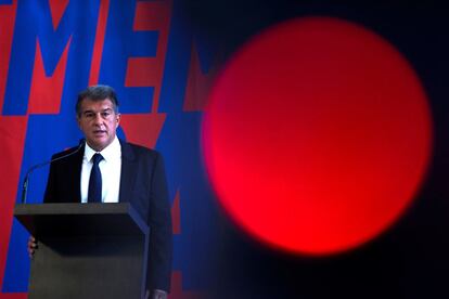 
Diez años después, el expresidente del FC Barcelona Joan Laporta vuelve a presentar su candidatura para presidir el club azulgrana. De este modo, son nueve precandidatos los que se han postulado para concurrir a las elecciones.