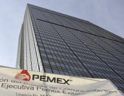 El proyecto contempla modificar el régimen fiscal de Pemex, darle autonomía financiera y de gestión y fortalecer la Secretaría de Energía y los organismos públicos relacionados con este sector. EFE/Archivo