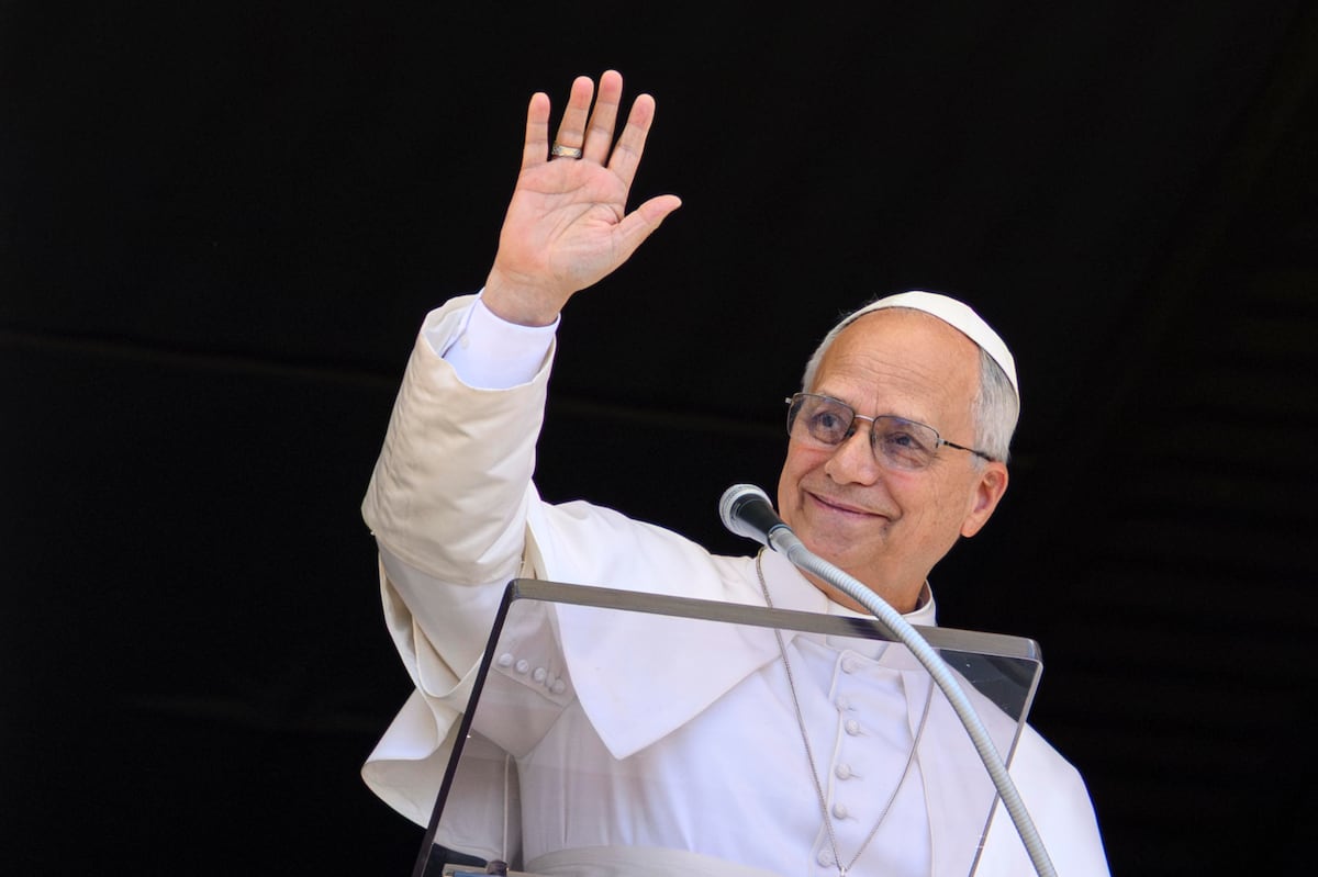 Los papamóviles con los que se desplazará León XIV durante su visita llegan a España