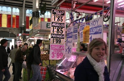 Precios de los alimentos en el mercado central de Valencia.