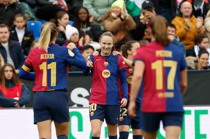 Caroline Graham (c) celebra su gol durante la final de la Supercopa ante el Real Madrid.