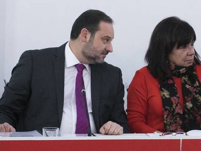 El secretario general de PSOE, Pedro Sánchez, encabeza una reunión de la Ejecutiva en Ferraz.
