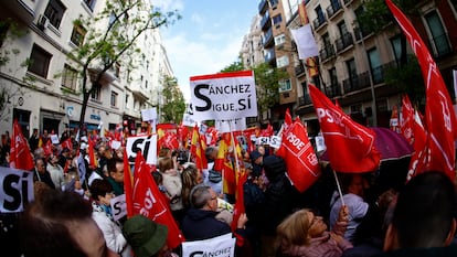 Concentración ante la sede del PSOE.