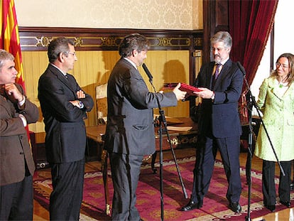 Manuel Marín junto a Ernest Benach