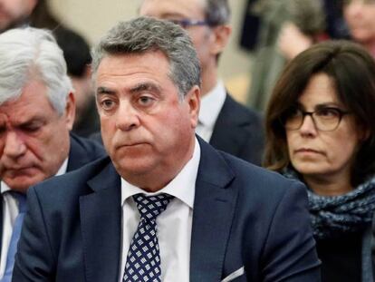 Jos&eacute; Ram&oacute;n Blanco, asesor de Francisco Correa; Enrique Tom&aacute;s, due&ntilde;o del Grupo Enrique Ortiz e Hijos, y Yolanda Garc&iacute;a, extesorera del PP de la Comunidad Valenciana durante el juicio del caso G&uuml;rtel.