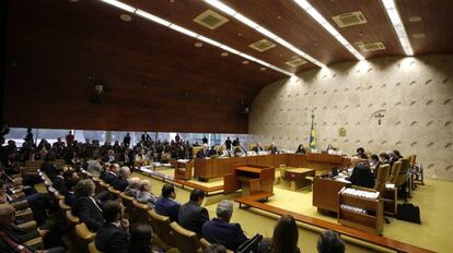 Sessão do STF que decide pedido da defesa para evitar prisão de Lula. 