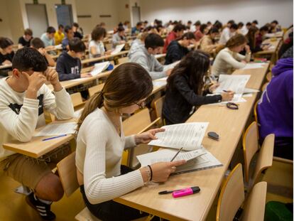 Examen de selectividad este miércoles en San Sebastián.