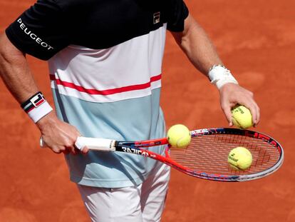 Un tenista, este lunes en Roland Garros.