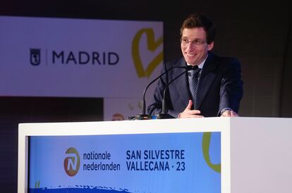 El alcalde de Madrid, José Luis Martínez Almeida, interviene en la rueda de prensa para presentar la carrera Nationale-Nederlanden San Silvestre Vallecana, este lunes en Madrid.
