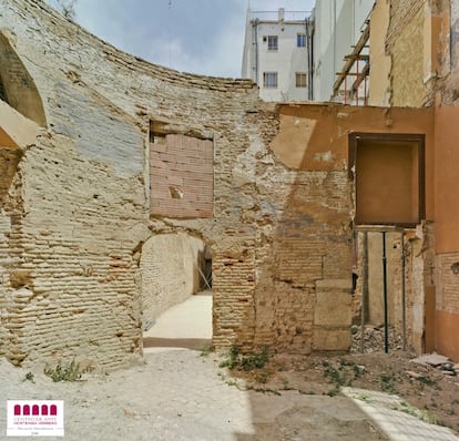 Entrada a la calle antigua judería encontrada en las obras de rehabilitación del Palacio de Valeriola, en Valencia.