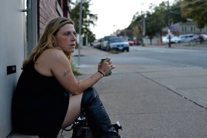 Una adicta, en una calle de Cincinnati (Ohio) donde se prostituye. 