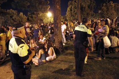 Botellón en un parque junto al ambulatorio de Collado Villalba.