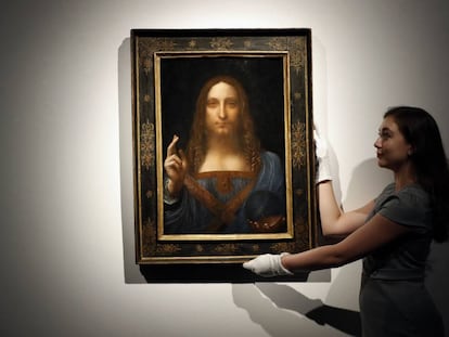 El cuadro &quot;Salvator Mundi&quot; en la casa de subastas Christie en octubre.