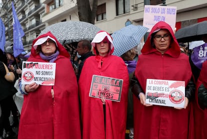 Vista de la manifestación del movimiento feminista por el Día Internacional de la Mujer, este sábado en Bilbao.